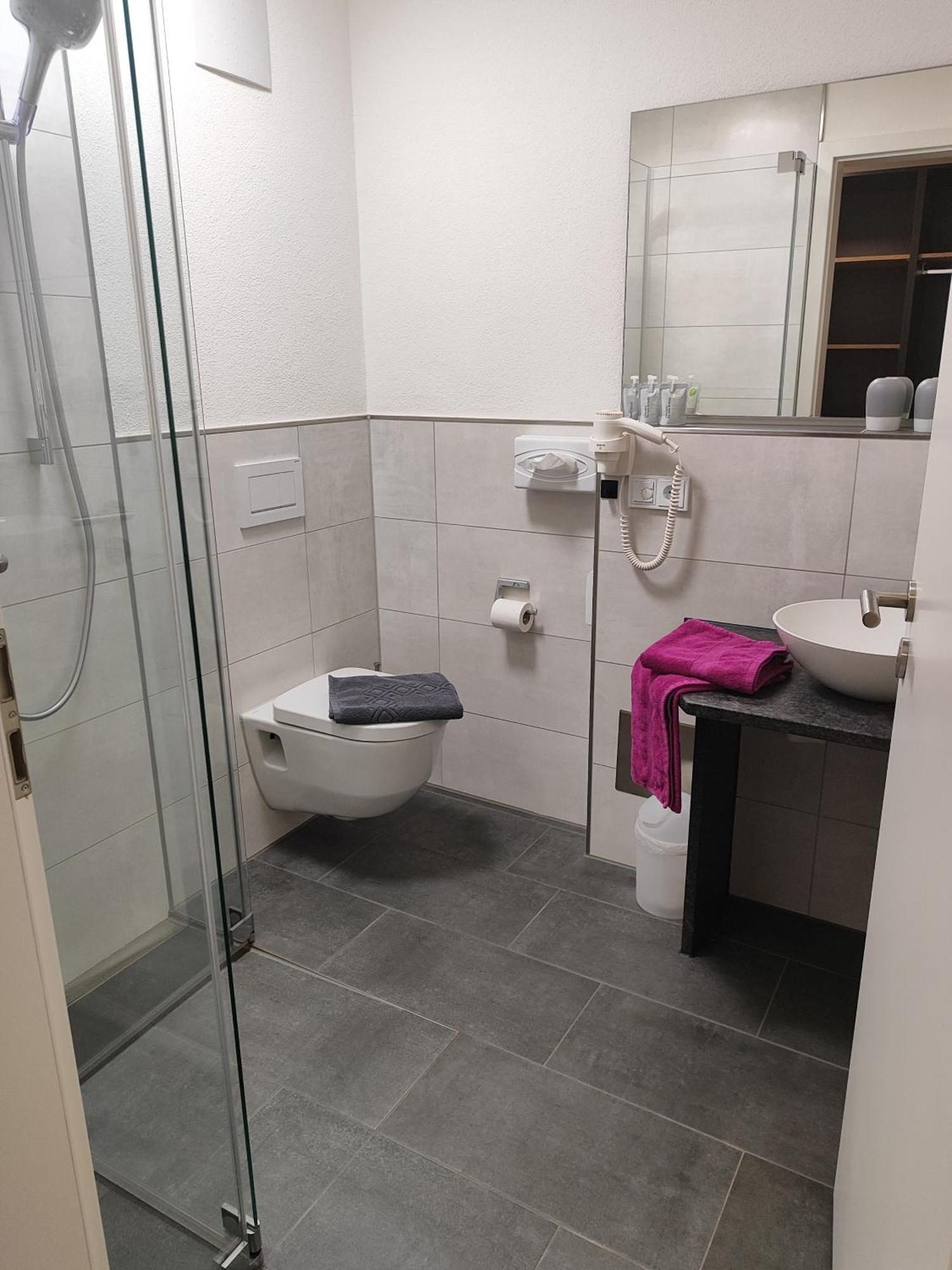 Hotel Gaestehaus Stock Zimmer Sahnehaeuble FDH Εξωτερικό φωτογραφία