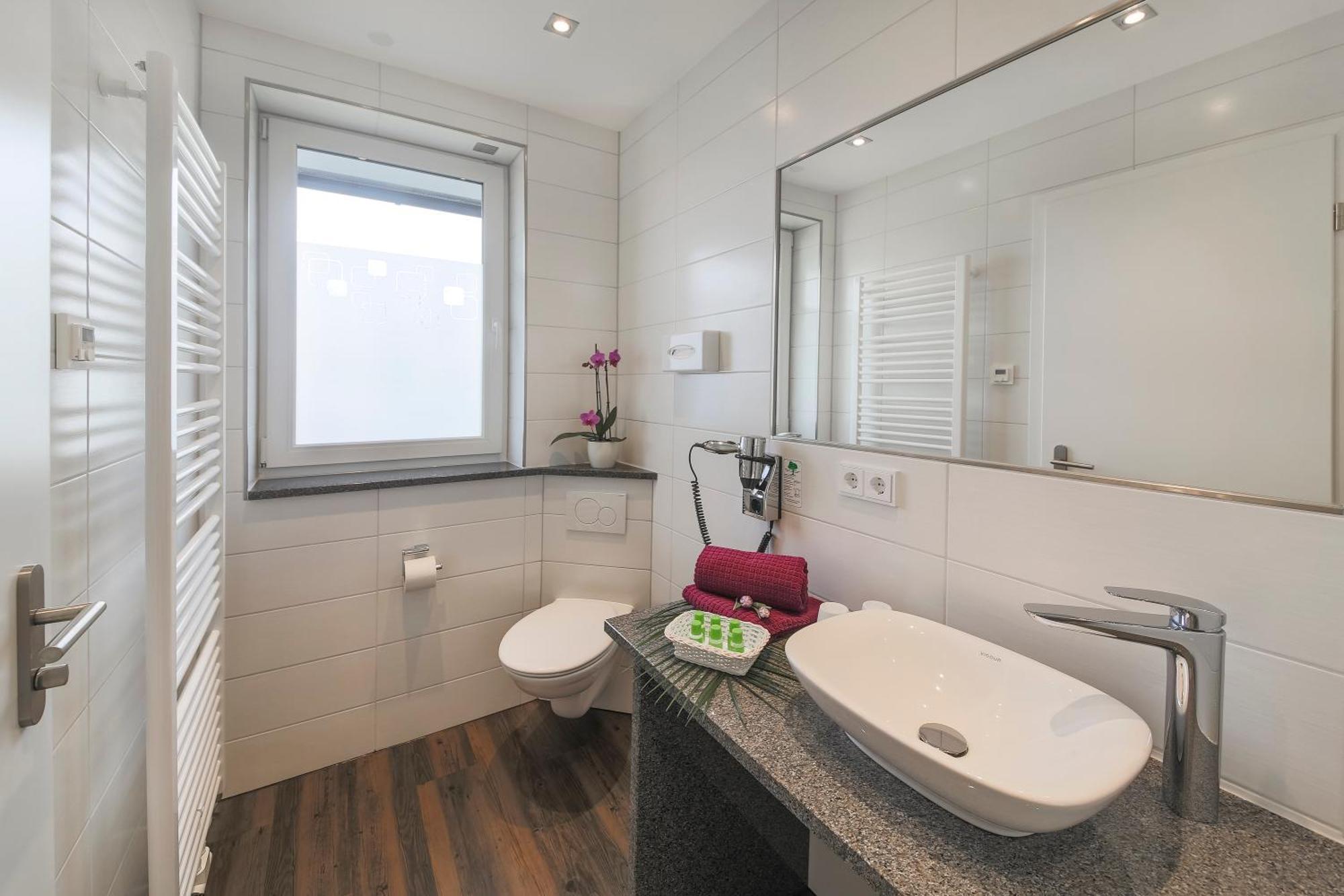 Hotel Gaestehaus Stock Zimmer Sahnehaeuble FDH Εξωτερικό φωτογραφία